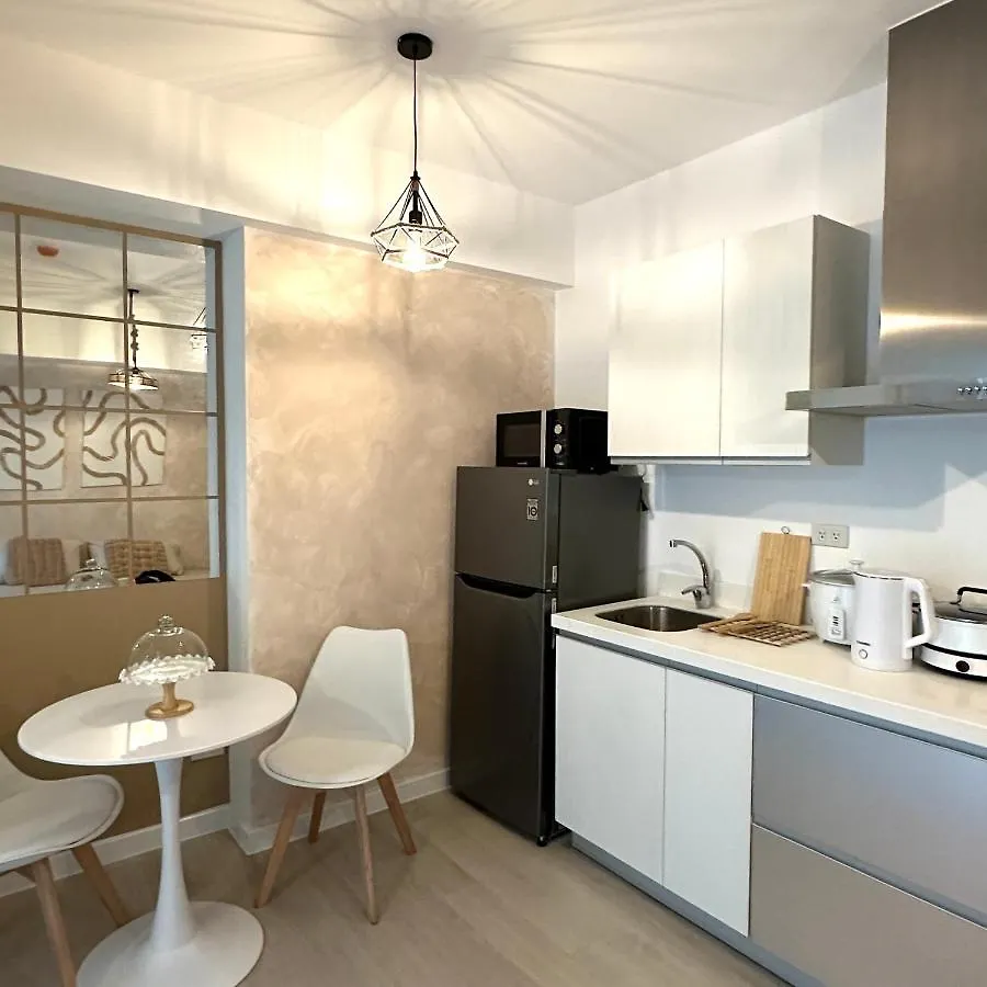 **** Hotel Cozy Staycation In Azure Resort Paranaque Paranaque City Filipinas