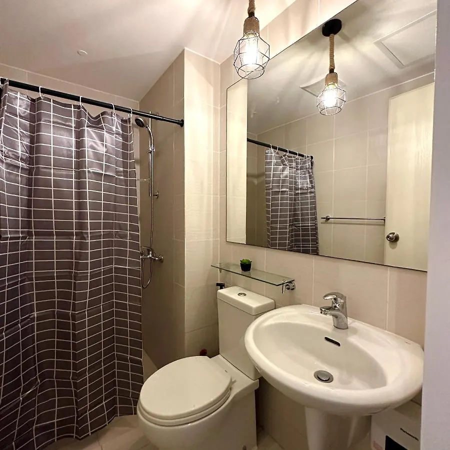 Cozy Staycation In Azure Resort Paranaque Paranaque City 4*,